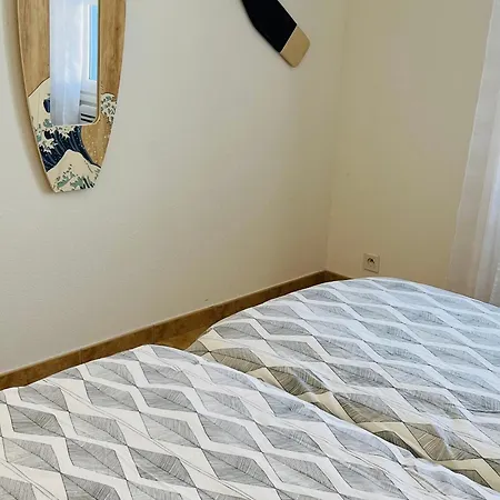 Hébergement de vacances Avec Piscine Privée, 3 à - Fr-1-323-552 *